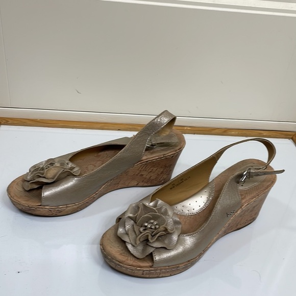 BOC Born Espadrilles Cork Wedge Heel Sandals size 10 - Picture 4 of 8